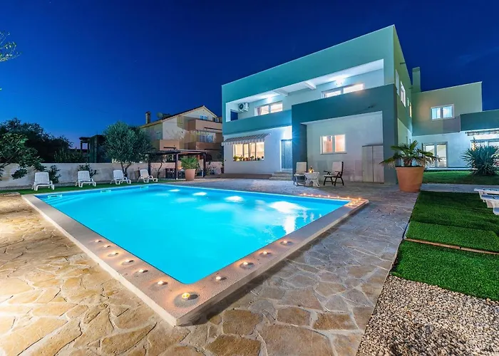 Lari * Privlaka (Zadar)